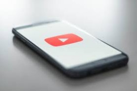 Un copil de 9 ani a ajuns la spital, după ce a imitat un experiment văzut pe YouTube